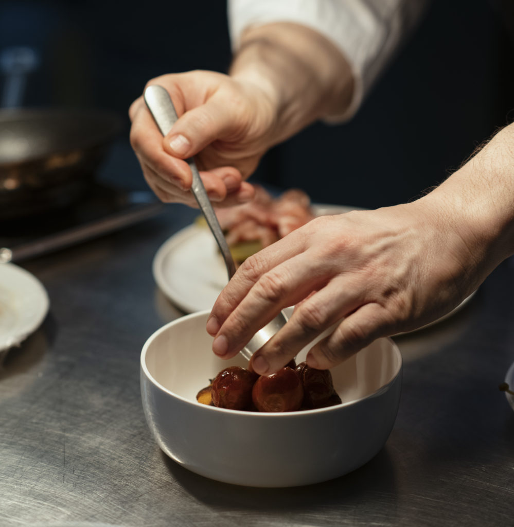 Plating up in the Data Kitchen. Image ©Emil Schramm, courtesy Alexander Brosin